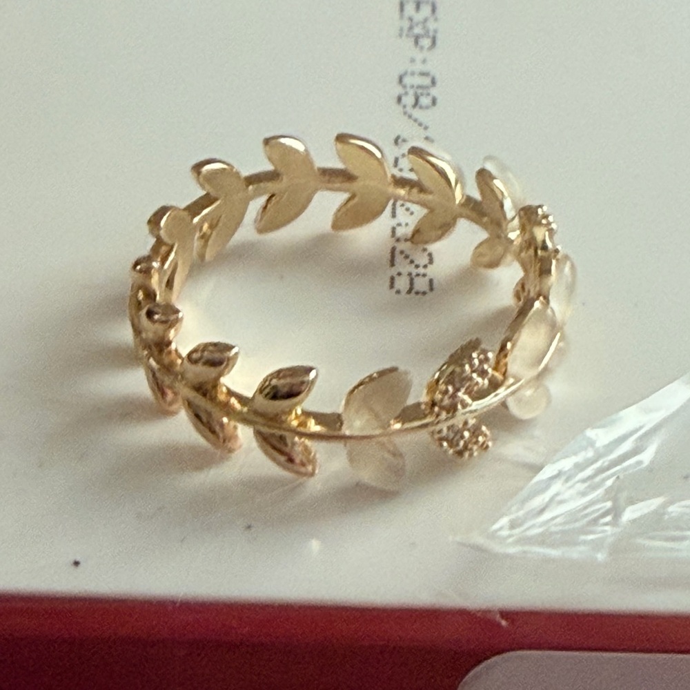 Gold Leaf Design Ring
